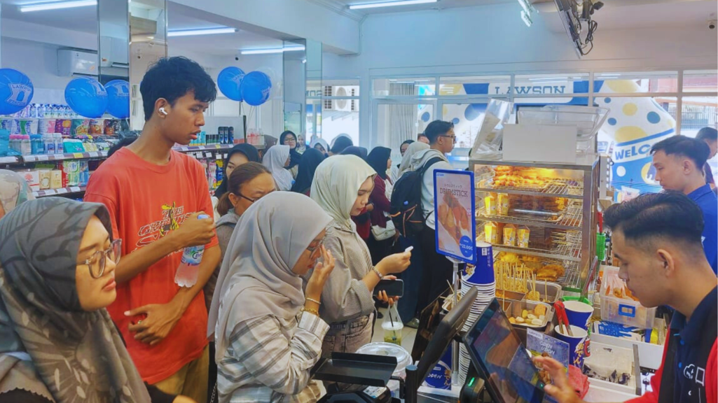 Pelajar SMP Kota Bekasi Antusias Ikut Lomba Menggambar Go Green Lawson Indonesia